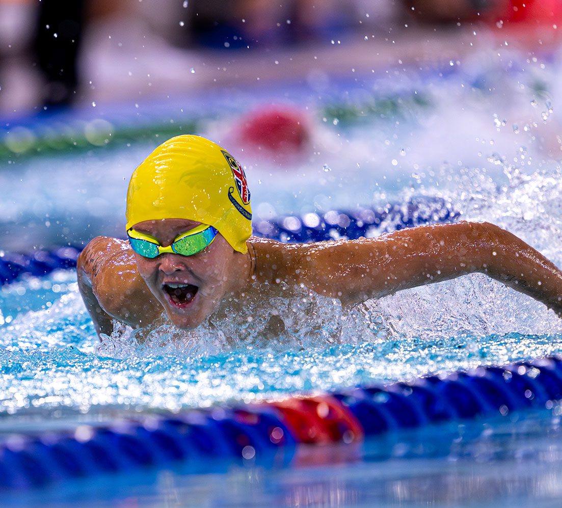 CCGS student competing in the interschool swimming carnival